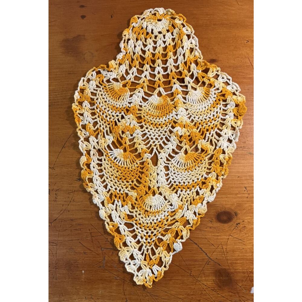 Vintage Orange White Crochet Doily Pineapple Stitch Scalloped Edge Retro